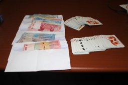 Oknum Sekdes Peniti Diringkus Sedang Asik Main Judi