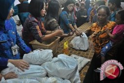 Warga Pangkalpinang Padati Pasar Jelang Lebaran