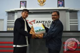 BERTUKAR CINDERA MATA