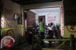 Kantor TV One Dirusak