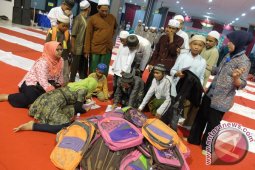 TERIMA PAKET SEKOLAH