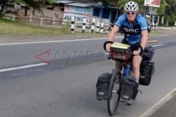 Pesepeda Keliling Dunia