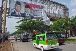 Panwaslu: Inisiatif timses turunkan atribut kampanye minim