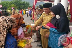 Bupati : Pawai Budaya Cermin Kebersamaan Dan Kebhinekaan