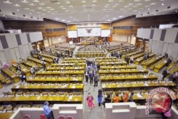 DPR Tunda Pengesahan RUU Daerah Otonom Baru