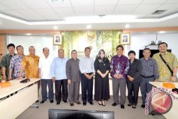 Persoalan Hutan Tergantung Kepala Daerah