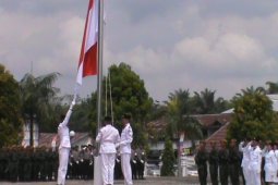 Bupati Landak Minta Momen HUT RI Masyarakat Ubah Pola Pikir