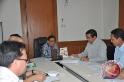 Guberur kecewa sulitnya mengurus izin pembangunan PLTU Tebo