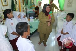 Sekolah Dilarang Ada Jentik Nyamuk dan Lalat