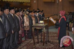 Pelantikan 35 Anggota DPRD Muarojambi Sukses