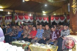 SKPD HADIRI PENGUKUHAN PASKIBRAKA BATANGHARI