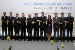 Pertemuan Menteri Ristek ASEAN bahas AEC 2015