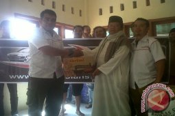 Rayakan kemerdekaan komunitas otomotif gelar bakti sosial
