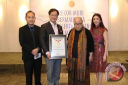 Comforta Dapatkan Rekor MURI