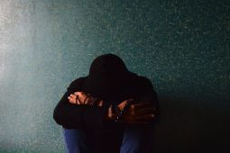 Meningkatkan Hormon Kebahagiaan Untuk Atasi Depresi