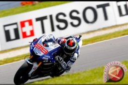 Lorenzo Start Terdepan di San Marino