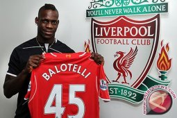 Rodgers dukung Balotelli untuk pikul beban Eropa