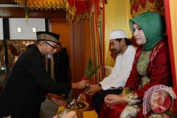 Wagub Muzakir Manaf di Peusijuk