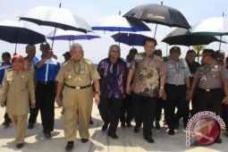 Chairul: Pusat Pertumbuhan Ekonomi Wajib Dibangun di Daerah