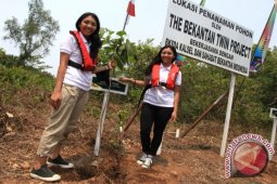 Twins Gabby And Ghea Save Bekantan