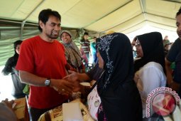 Wagub Salurkan Bantuan Korban Kebakaran