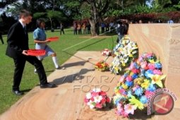 Siswa Australia Peringati Perdamaian Dunia di Ambon