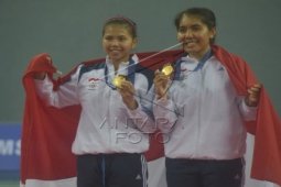 Emas Pertama Indonesia Dipersembahkan Ganda Putri Bulutangkis
