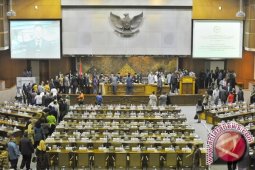 Ade Pratama Terpilih Pimpinan Sementara DPR/MPR