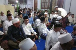 Warga Ikuti Pengajian Haul di PP Lirboyo