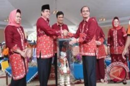 SINWAN TERIMA PENGHARGAAN