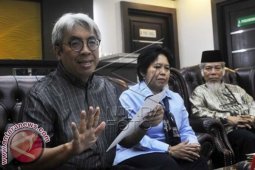 Busyro Muqoddas Lolos Seleksi Tahap II