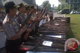 Polda Kalbar Musnahkan 733 Senpi Ilegal