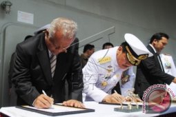 Menhan Resmikan Kapal Perang Produk Dalam Negeri