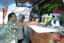 Mobil klinik hewan IPB layani konseling peternak
