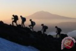 Pendaki Aceh Jejakkan Kaki di Gunung Lembu