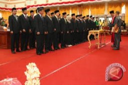 Pimpinan Dprd Penajam Dilantik