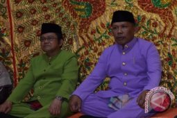 Kajari Kwandang Disambut Secara Adat "Mopotilolo"