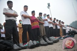 Gubernur Imbau Pemda Shalat Minta Hujan