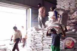 Jatah raskin tiga kecamatan mulai didistribusikan