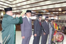 Pengucapan Sumpah Pimpinan DPRD Kaltim