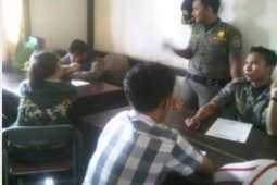 Satpol PP Sanggau Amankan Pekerja Cafe Positif Narkoba