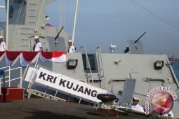 Siswa SMAN 2 Pangkalpinang Kunjungi KRI Kujang