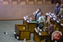 Koalisi Merah Putih Mulai Sapu Bersih AKD