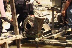 Polres Sintang amankan belasan pekerja PETI