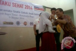 807 Siswa peroleh kaca mata gratis