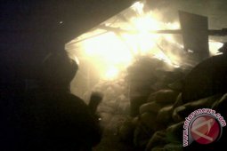Gudang koperasi susu di Bogor ludes terbakar