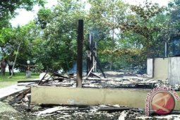 Pesona restro terbakar