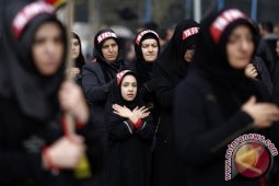 Orang Bersenjata Bunuh Lima Orang di Festival Syiah di Saudi