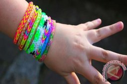 Aksesori Loom Band Xing Long Mengandung Bahan Berbahaya