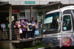 TransJakarta alihkan sejumlah rute imbas aksi unjuk rasa buruh di kawasan Monas